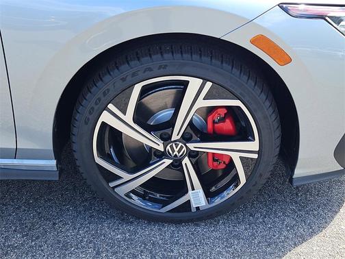 2025 Volkswagen Golf GTI 2.0T SE