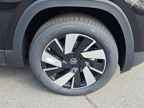 2025 Volkswagen Atlas Cross Sport 2.0T SEL