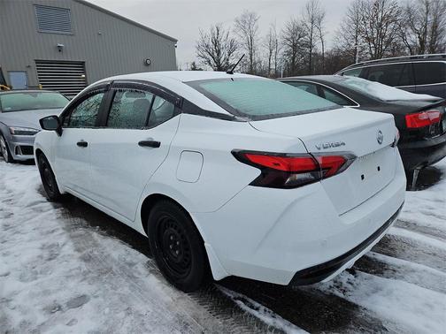 2022 Nissan Versa S