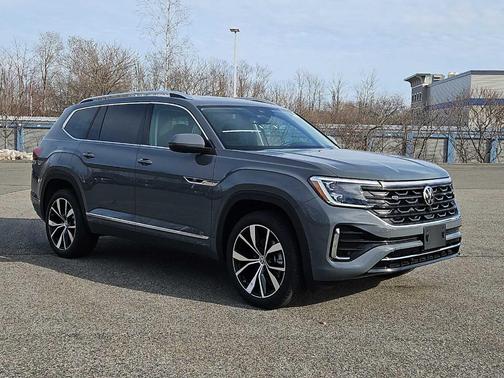 Pure Gray 2026 Volkswagen Atlas 2.0T SEL Premium R-Line