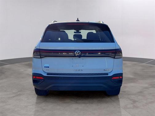 2025 Volkswagen Taos 1.5T SE Black