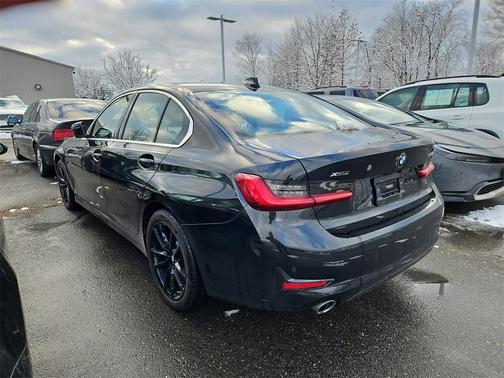 2021 BMW 330 i xDrive