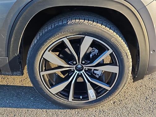 2025 Volkswagen Atlas Cross Sport 2.0T SEL Premium R-Line