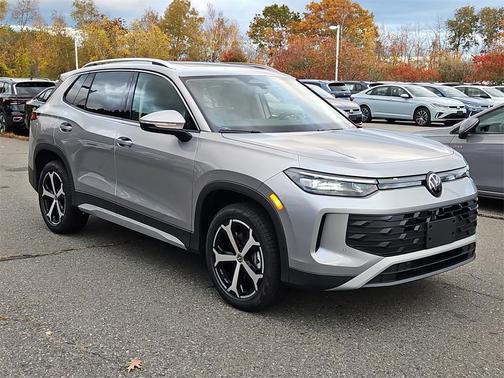 2025 Volkswagen Tiguan 2.0T SE