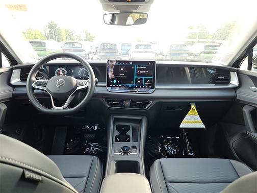 2025 Volkswagen Tiguan 2.0T SE