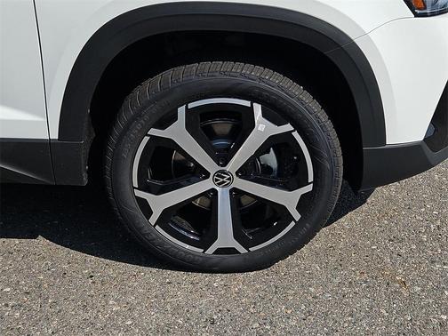 2025 Volkswagen Taos 1.5T SEL