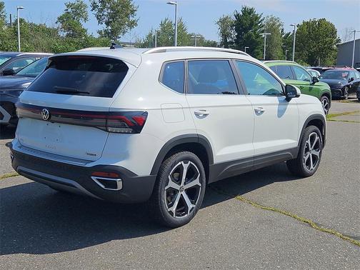 2025 Volkswagen Taos 1.5T SEL
