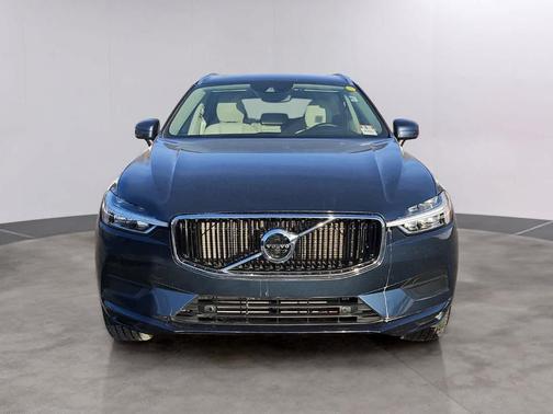 2020 Volvo XC60 T6 Momentum
