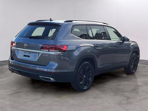 2022 Volkswagen Atlas 3.6L SE w/Technology