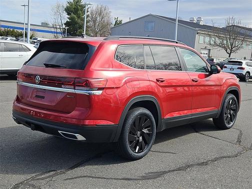 2025 Volkswagen Atlas 2.0T SE