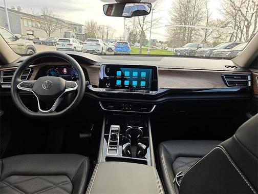 2025 Volkswagen Atlas 2.0T SE