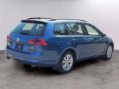 2017 Volkswagen Golf SportWagen TSI S