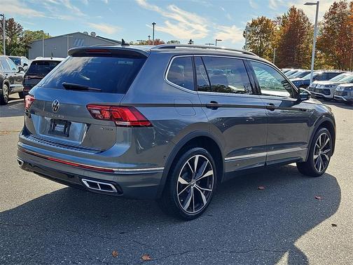 2022 Volkswagen Tiguan 2.0T SEL R-Line