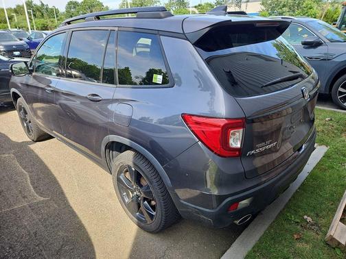 Modern Steel Metallic 2019 Honda Passport Elite