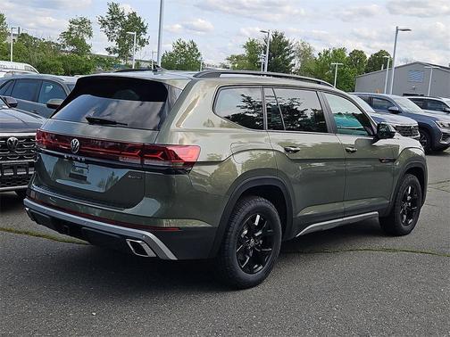 2025 Volkswagen Atlas 2.0T Peak Edition