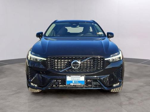 2024 Volvo XC60 B5 Plus Dark Theme