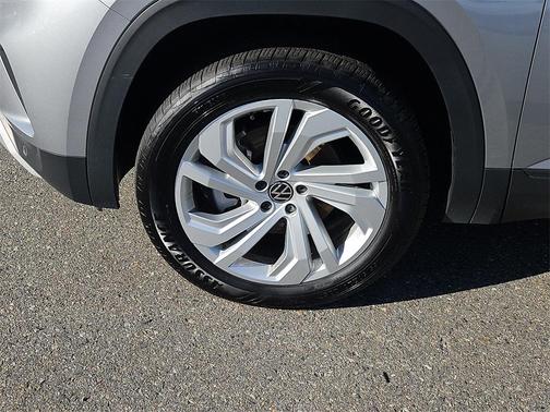 2023 Volkswagen Atlas 3.6L SE w/Technology