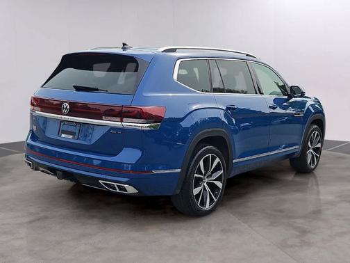 Mountain Lake Blue Metallic 2026 Volkswagen Atlas 2.0T SEL Premium R-Line