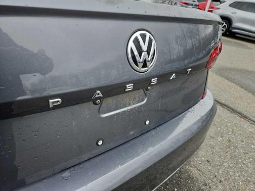 Platinum Gray Metallic 2020 Volkswagen Passat 2.0T SEL