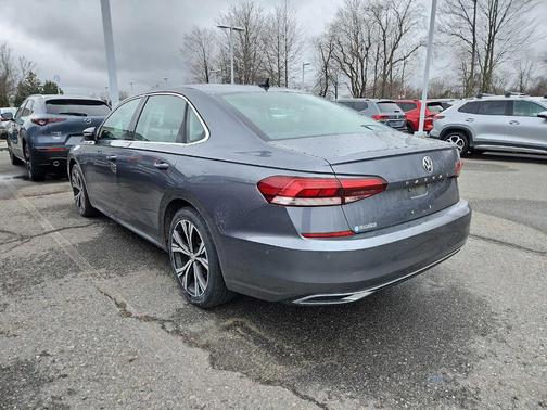 Platinum Gray Metallic 2020 Volkswagen Passat 2.0T SEL