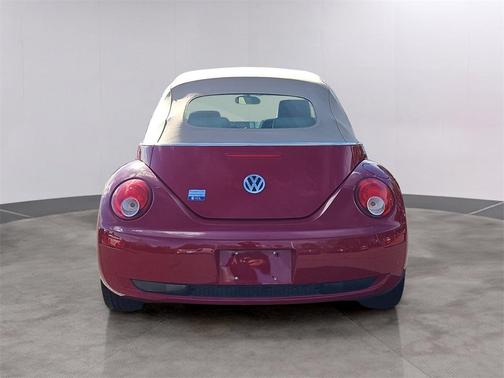 2010 Volkswagen New Beetle