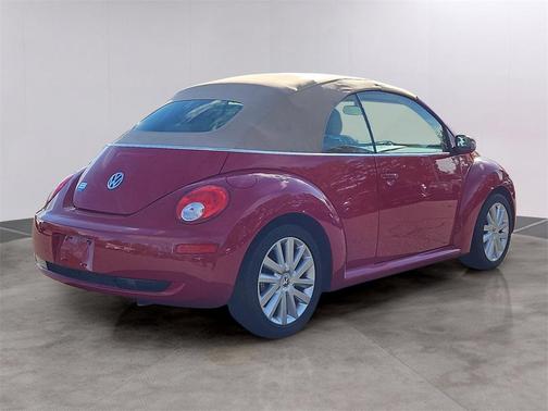 2010 Volkswagen New Beetle 