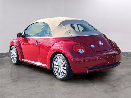 2010 Volkswagen New Beetle