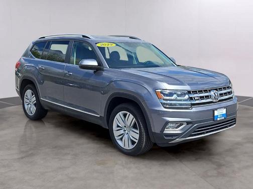 Platinum Gray Metallic 2019 Volkswagen Atlas 3.6L SEL