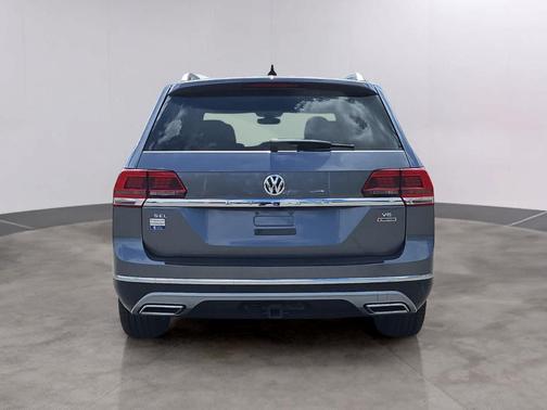Platinum Gray Metallic 2019 Volkswagen Atlas 3.6L SEL
