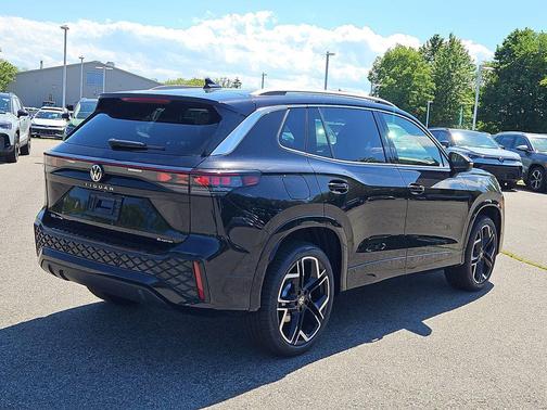 Black 2026 Volkswagen Tiguan 2.0T SEL R-Line