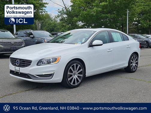Crystal White Pearl 2016 Volvo S60 Inscription T5 Platinum