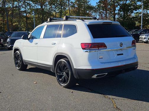 2022 Volkswagen Atlas 3.6L SE w/Technology