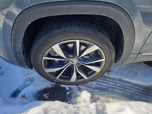 2025 Volkswagen Atlas 2.0T SEL Premium R-Line