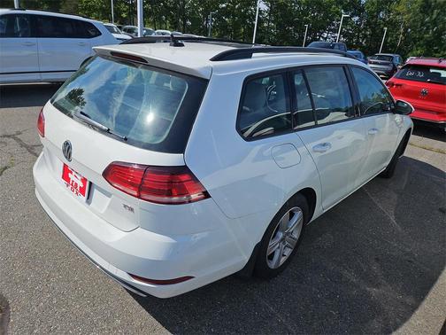 2018 Volkswagen Golf SportWagen TSI SE