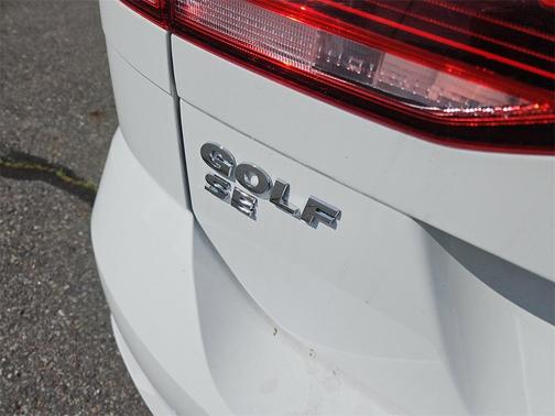 2018 Volkswagen Golf SportWagen TSI SE