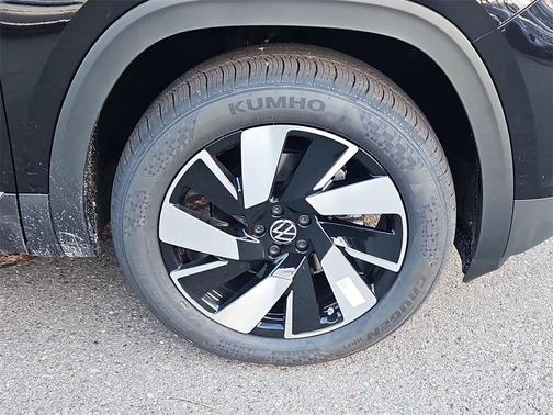 2026 Volkswagen Atlas Cross Sport 2.0T SEL