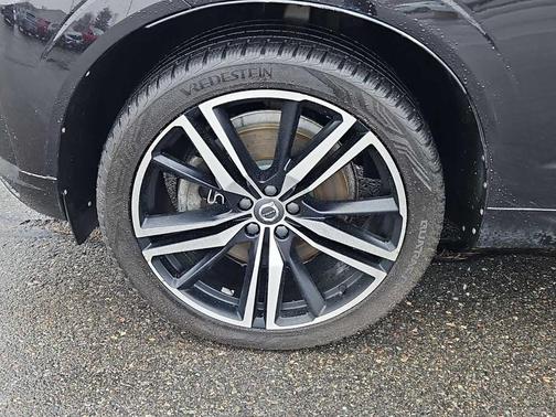 2020 Volvo XC60 T6 R-Design