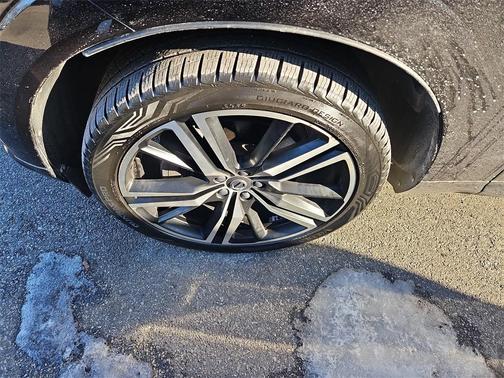 2020 Volvo XC60 T6 R-Design