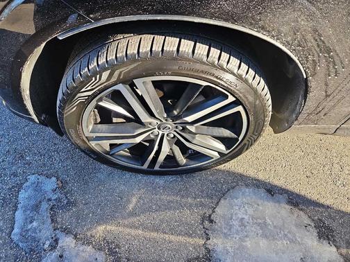 2020 Volvo XC60 T6 R-Design