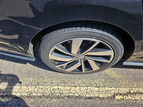 2019 Volkswagen Jetta GLI 2.0T S