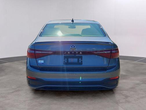 Platinum Gray Metallic 2026 Volkswagen Jetta 1.5T Sport