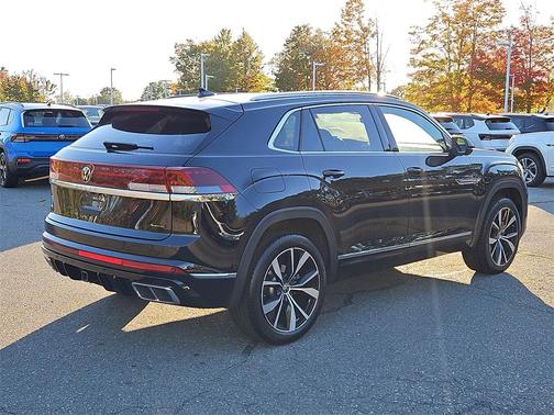 2024 Volkswagen Atlas Cross Sport 2.0T SEL Premium R-Line