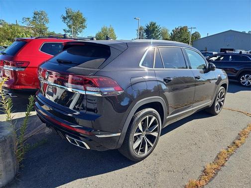2024 Volkswagen Atlas Cross Sport 2.0T SEL Premium R-Line
