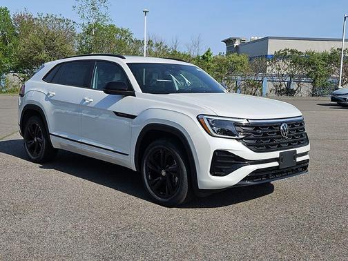 Opal White Pearl 2026 Volkswagen Atlas Cross Sport 2.0T SEL R-Line Black