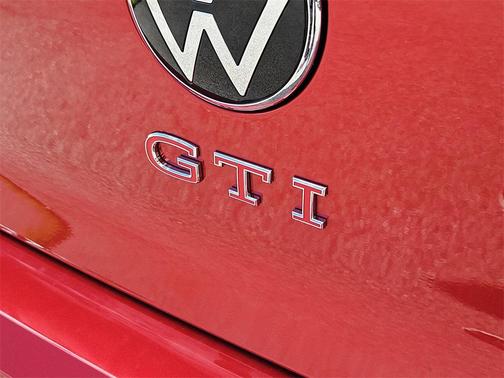 2025 Volkswagen Golf GTI 2.0T SE