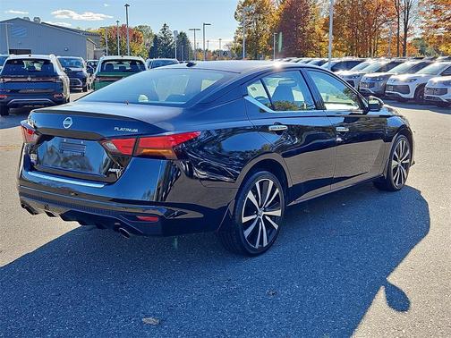 2022 Nissan Altima 2.5 Platinum