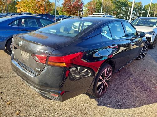 2022 Nissan Altima 2.5 Platinum