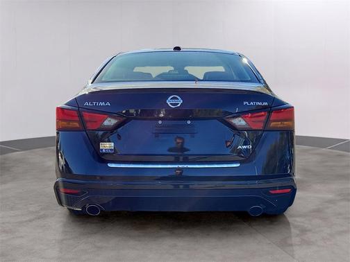 2022 Nissan Altima 2.5 Platinum