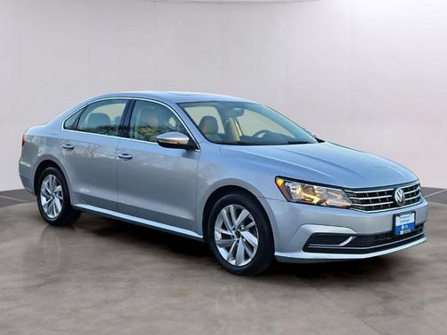 2018 Volkswagen Passat 2.0T SE