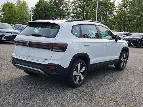 Pure White 2026 Volkswagen Taos 1.5T S